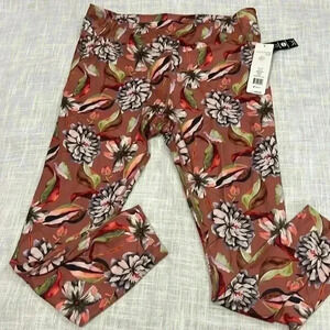 NANETTE LEPORE COMPRESSION LEGGINGS NWT